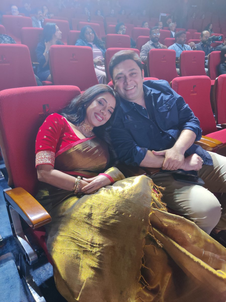 DelhiTimesTweet's tweet image. #SarabhaiReunion: Here are some happy pictures from Monisha and Rosesh&apos;s reunion ✨️

@TheRupali @Rajesh_rosesh #SarabhaiVsSarabhai #RajeshKumar #Anupamaa #RupaliGanguly