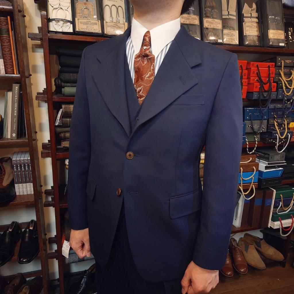 oldhattokyo's tweet photo. 戦前昭和スーツご要望のお客様のご納品

#昭和スーツ 
#30sスーツ
#時代衣装 https://t.co/5PiRySIpdb