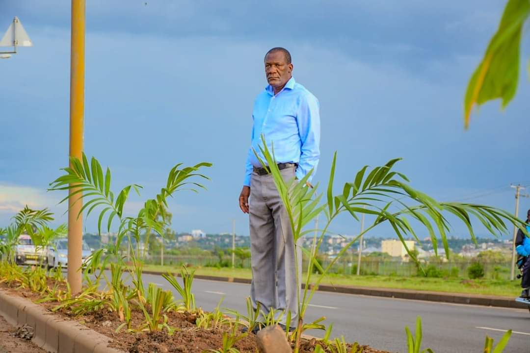 WangaAbala's tweet photo. The need to beautify Kisumu City can't be over emphasized, bearing in mind its strategic location in
the Great Lake region and beyond. It’s a conduit centre where citizens from the 3 EA countries bordering the Lake Victoria converge for different activities #MycityMyPride https://t.co/v7kCdeUGnG