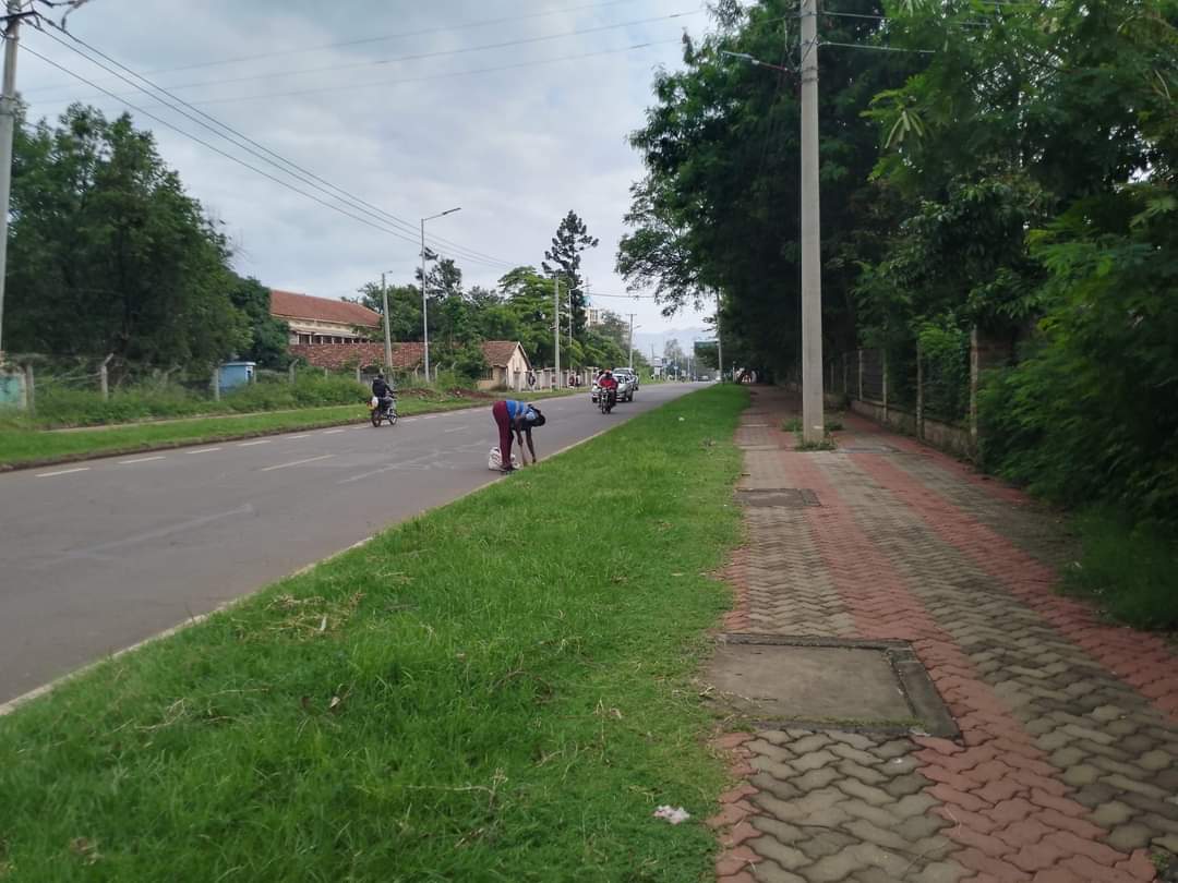 WangaAbala's tweet photo. The need to beautify Kisumu City can't be over emphasized, bearing in mind its strategic location in
the Great Lake region and beyond. It’s a conduit centre where citizens from the 3 EA countries bordering the Lake Victoria converge for different activities #MycityMyPride https://t.co/v7kCdeUGnG