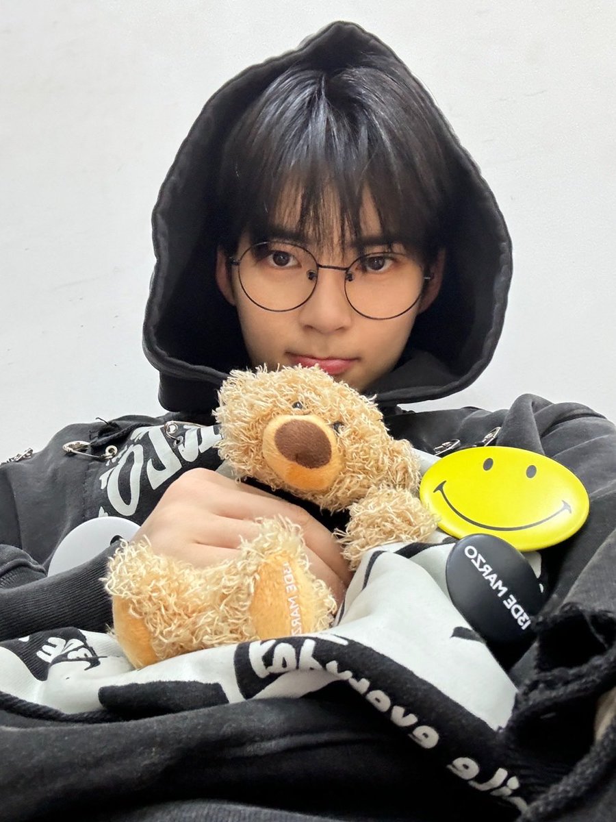 안경낀 한비니!!!!! 곰돌이 말구 너 너무 귀여워