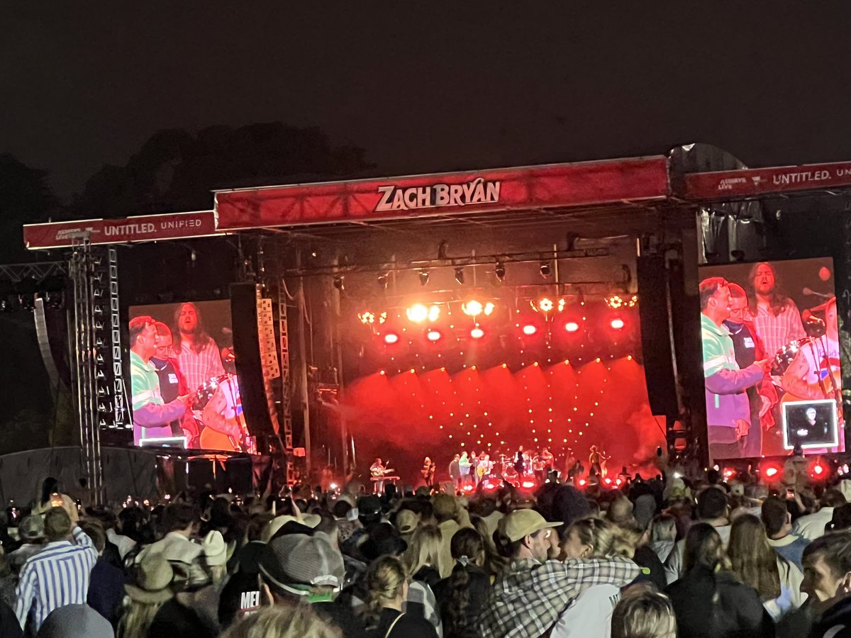 BenLTurner's tweet photo. Baptize me in a bottle of beam and put Johnny on the vinyl. Unbelievable night @zachlanebryan https://t.co/b1jY00kQ61