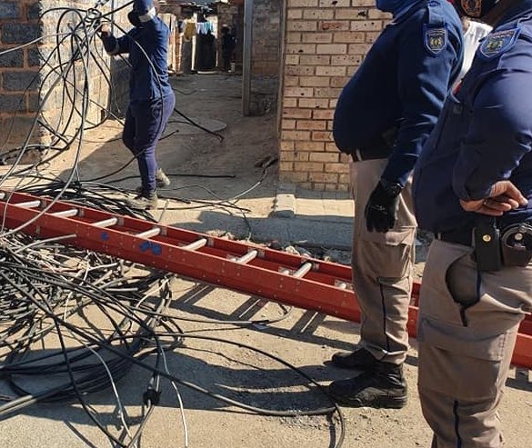 Question: why is @SAPoliceService unable to stop cable theft, the excuse given for errthing from power outages to railway failure? Presumably the stolen copper is sold to scrap-metal dealers, who do have brick&mortar premises that can be raided/confiscated? @Abramjee @RediTlhabi