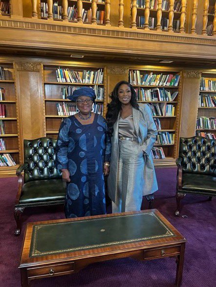 SenRemiTinubu's tweet image. Congratulations to Dr Ngozi Okonjo-Iweala @NOIweala , Ms MO Abudu @MoAbudu , and all Forbes 100 Most Influential Women!  Your achievements bring me great joy and the assurance that there truly is hope for Nigeria women,filling  me with immense pride.