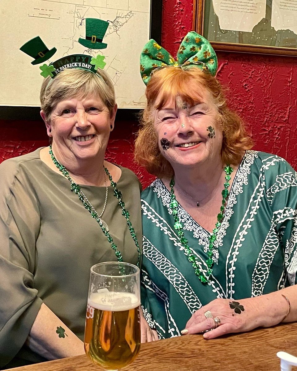SurviveSingers's tweet photo. We don’t just sing. We socialise, laugh, love and support each other through our cancer journeys. #cancersupport #cancerservices #cancerfriends #bettermentalhealth #singingforpleasure https://t.co/K4ljtgfq0a