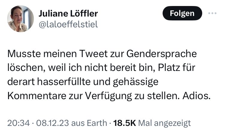 DaebritzNeu's tweet photo. Das ist Juliane, Juliane arbeitet beim SPIEGEL als "Journalistens", ich hoffe ich habe das korrekt gesagt.
Als ich heute Nacht das #TONKEL Thema entdeckte, war ich nicht in der Lage dazu was zu schreiben, ich habe jetzt noch Bauchweh vor lachen. 🤣😂
Bei Leuten wie 🤡 Juliane ist es rum, es lohnt nicht vernünftig zu diskutieren, noch weniger lohnt es sich, solche Subjekte irgendwie zu beschimpfen.
Man kann sie nur auslachen, aus vollem Herzen und mit guter Laune, nur so sollte man diesen Schwachsinn behandeln.
PRIVAT können sich diese Sektierer doch gerne gegenseitig mit ihrem #Doppelpunkt_InnenPronomen Quark vollquatschen, hilft auch dabei zu erkennen, wer nicht alle Kerzen am leuchten hat.
https://t.co/oqANDOLLa8
