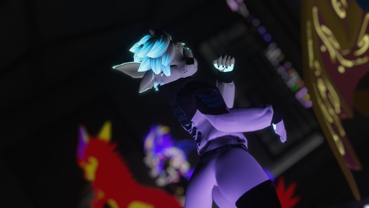CopperOnVRC's tweet photo. So much happening currently!

We go back a bit and find ourselves at another amazing 2 Hours of dancing, laughing and banger music.

The @vralitymusic Thursday Party is for sure a MUST!

Featuring: Frost &amp; @CuddlingDragon https://t.co/1QKQMlfJao