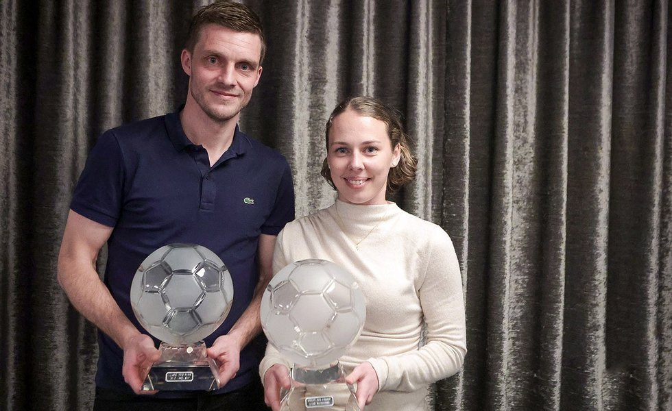 Sølvi Vatnhamar (37) wins his fourth player of the year award. He plays for Víkingur and was the top scorer this season - 21 goals ⚽️ Eyðvør Klakstein (28) of KÍ won the player of the year award for women. She a technical playmaker and scored 20 goals this season. #football