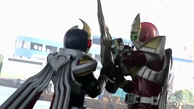 わりと付け焼刃使ってるやんギャレンw  #仮面ライダー剣 