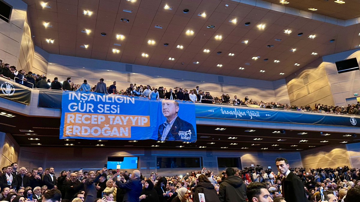 akgencistanbul's tweet photo. “İnsanlığın gür sesi Recep Tayyip Erdoğan”

 #İnsanlığınYüzü https://t.co/2tlCYuxD7I