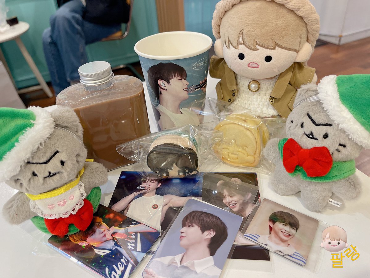 4yursso's tweet photo. 대장 아츄 따라서 생카 투어💕
츄냥이들 안 다듬어도 이쁜데?ㅋㅋㅋ

#아츄룽 #츄룽이 #강다니엘인형 https://t.co/QDpIZp5tOm