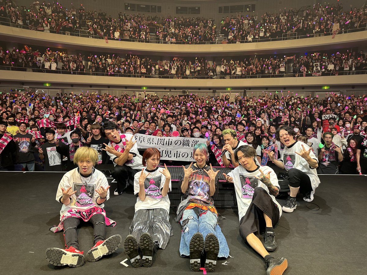 LiSA_OLiVE's tweet photo. LiVE is Smile Always〜LANDER〜@仙台
すごすぎたよ。あしたどうするの！ずごずぎだよーーーーー！！！(デスボイス)
1年半ぶりの仙台、みんなの声聴いて涙が出た。感動しました。本当にありがとうございましたっ！！
#LANDERツアー  #仙台 https://t.co/pTP1oUQbpP