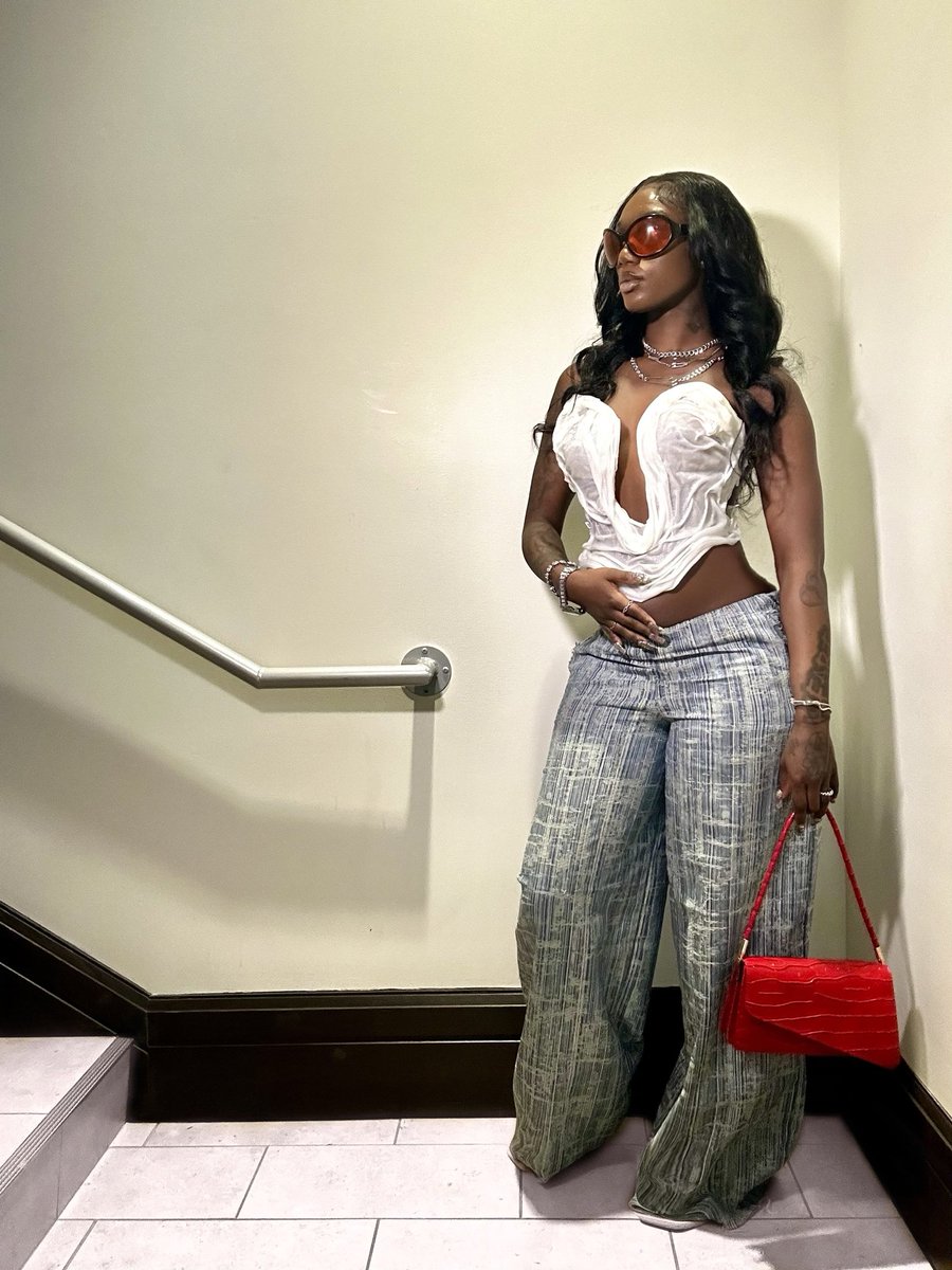 MshiStudio✰✰✰ tweet media