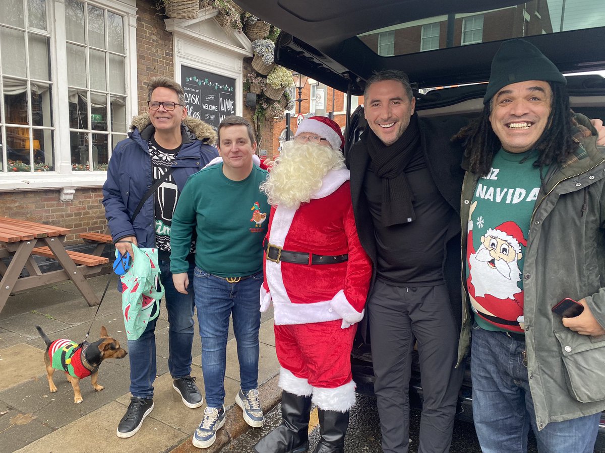 So much generosity from the regulars <a href="/TheBlackburne/">The Blackburne Arms</a> Thank You everyone ❤️ L8 <a href="/TheFlorrie/">The Florrie</a> 🎅🎄