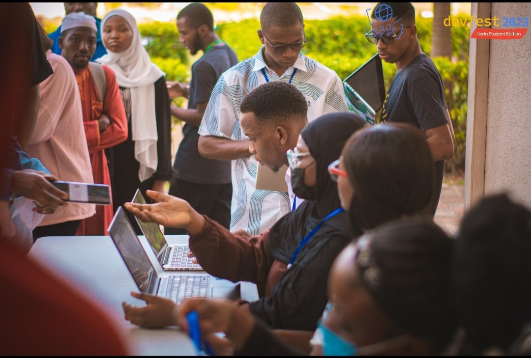 Volunteering at Devfest Ilorin Student Edition was a blast✨️💥

The energy at the event was nothing short of electrifying!

#DevfestIlorinSE #Devfest2023 #Developerstudentclubs #gdsc #VolunteerWork #networking