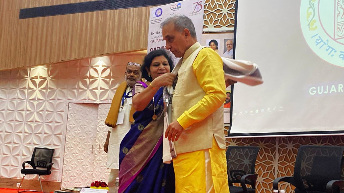 dr_satyapal's tweet photo. “Education produces best Doctors, Engineers and Intellectuals but the topmost objective of education is to produce best human being”. Spoken in #CEC23 on “Indic Culture, Institutions and NEP” in @gujuni1949 Ahmedabad today.
@narendramodi @AmitShah @JPNadda
@blsanthosh https://t.co/DeY0uqk0wr