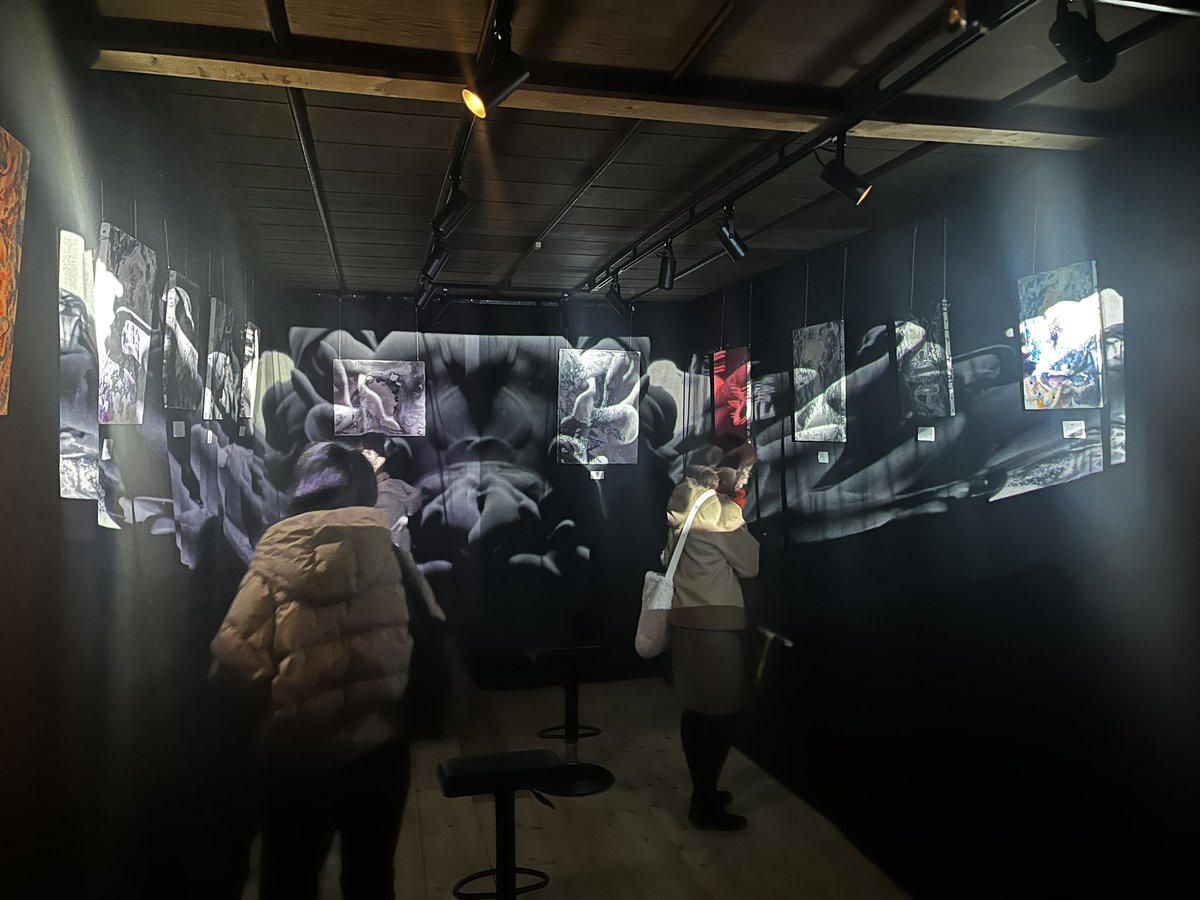 DeepSilenceAP's tweet photo. 11/26迄の アート展がSPACE666様のご厚意により12/11迄延長しております。バー営業時間20〜23時にご鑑賞頂けますのでまだの方は是非お越し下さい。https://t.co/QV3FcAY7hb
#つつじヶ丘 #アート展 #鋼鉄屋 
#dsap #dsap個展 https://t.co/8oh9YT4y0p