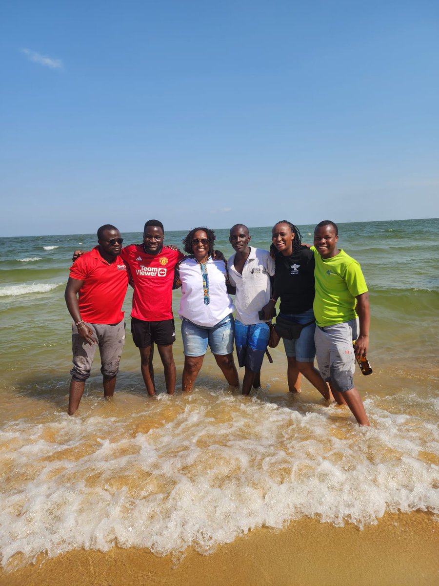 In everything we do, take a break, relax and enjoy the moments 🥰

We did just that and Entebbe was a charm, the locals call it EBB aka <a href="/Wanda_Wandia/">Wanda Wandia</a>

Click below and listen through 👌🏾👌🏾

youtu.be/csjAmjgru24

Content by <a href="/mariwaedwin/">Edwin Mariwa</a> 

Next video loading