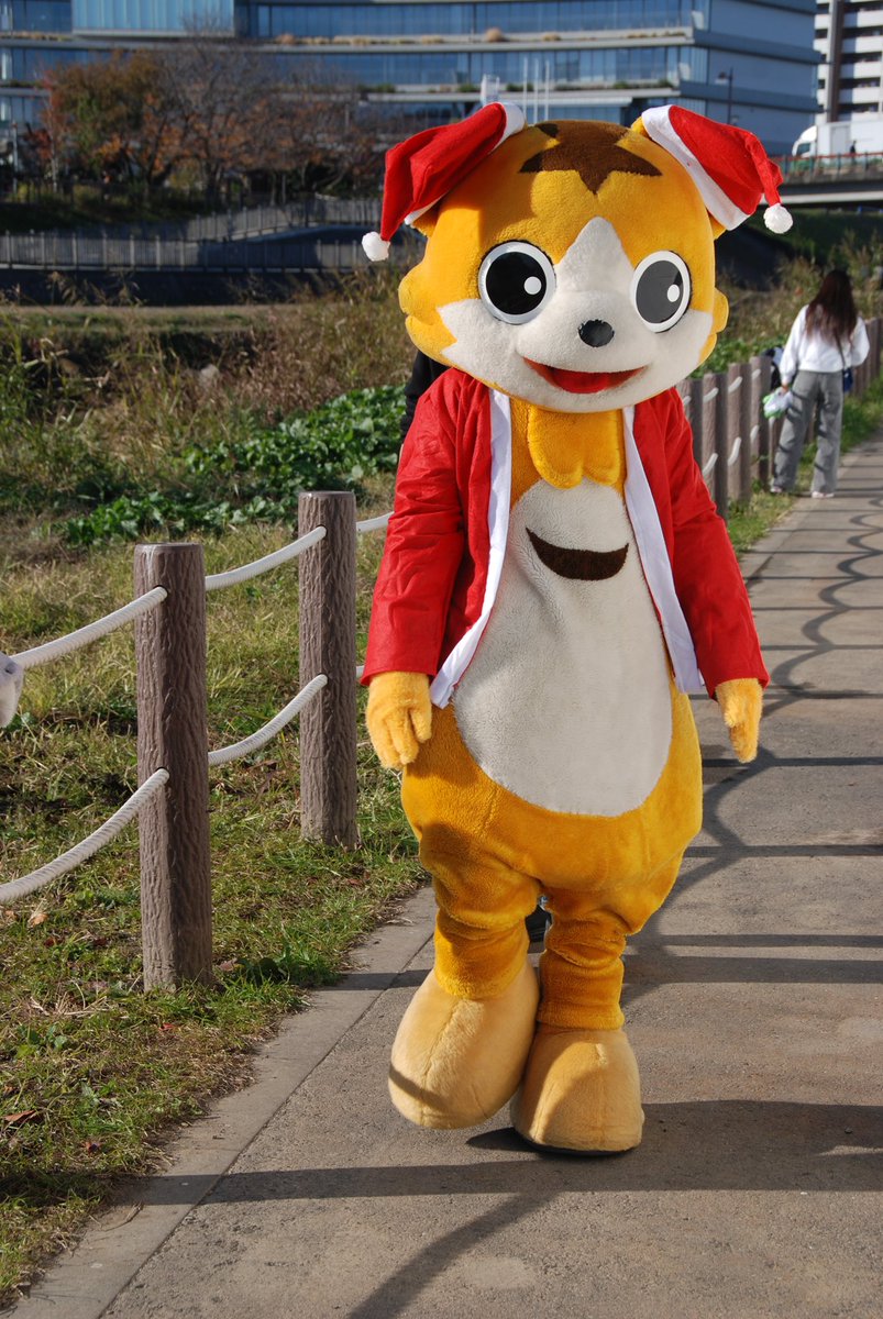 Hiro_kun1967's tweet photo. 志木市民まつり2023へ参加したキャラクターさん達

#ご当地キャラクター #志木市民まつり2023 #大崎一番太郎 #戸越銀次郎 #スパンキー https://t.co/tnQMkakqFq