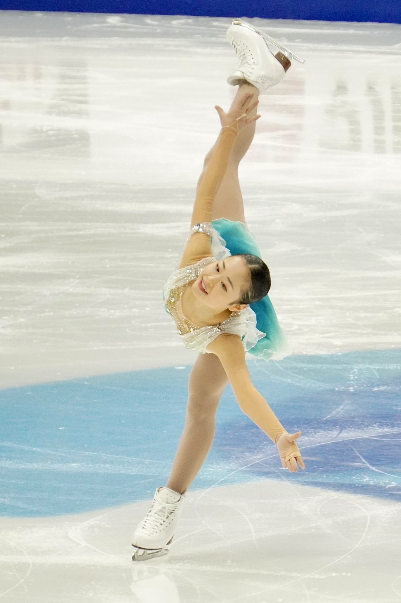 島田麻央 直筆サイン付き写真 世界女王 女子フィギュアスケート　証明書付 1枚 0c10.jpg?1