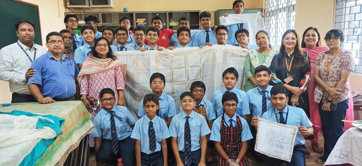 HFH recently organized a block print workshop in collaboration with the prestigious Birla High School, Kolkata, for boys. The primary objective  was to introduce children to the world of traditional art and foster their interest in the arts.
#HFH