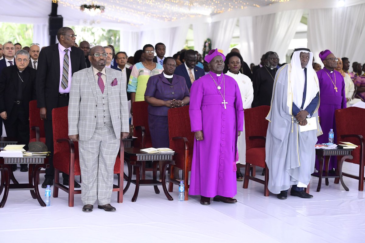 KagutaMuseveni's tweet photo. Maama Janet and I hosted the Year-End National Thanksgiving prayers at State House, Entebbe yesterday. It's pleasing to see religious leaders embracing the teachings of Jesus Christ, spreading the message of unity and hard work (wealth creation). This aligns with the NRM's longstanding ideology. Everyone should be encouraged to be a wealth creator.

However, I urge religious leaders to reconsider organizing fundraising events that inadvertently fuel corruption. These events often place a burden on young politicians, as their constituents are usually financially strained and unable to contribute. This leads to pressure on these young individuals to borrow and engage in corrupt practices. Let's put an end to this cycle!