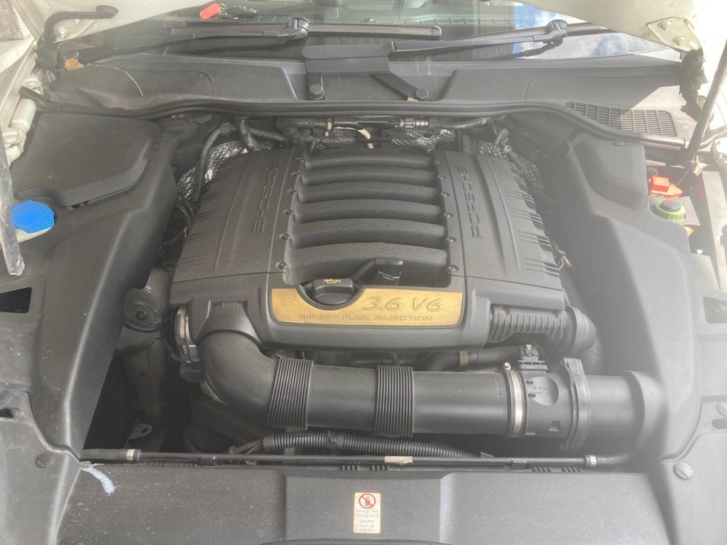 propelauto's tweet photo. Porsche Cayenne 958 3.6 V6 Gasoline Variant car arrived at #PropelAuto
Come & Spares for your ride #5WoodlandsWalk
#SingaporeCar #LocalScrap #ExportCars #Scrapcars #Porsche #Cayenne #V6Engine #GenuineParts #PerOwnedcarsSale #UsedCars #Secondhandcars #SpareParts #OnlineStore https://t.co/oVJ7wLjkqH