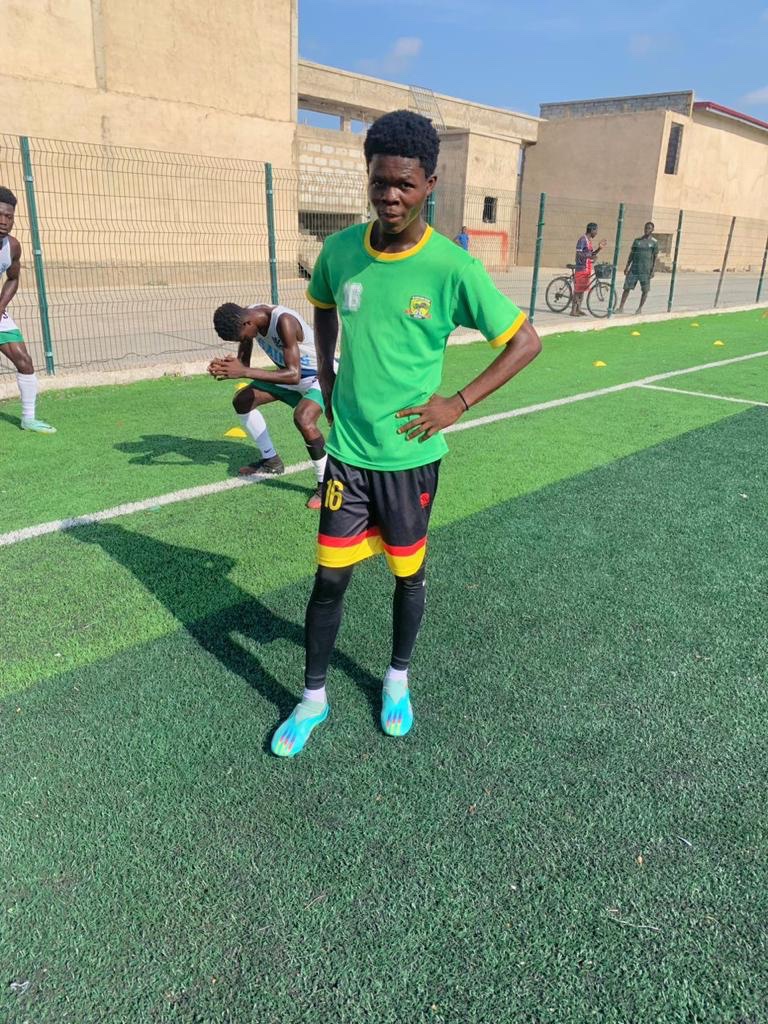 SCAccra's tweet photo. Heat up the pitch, one warm-up at a time! 🔥⚽ Prepping, pumping, and getting ready for  the action

 #TeamWarmup #FuelingTheFire #Garfa #Zone4 #Div2League #MatchDay6 #HomeGame https://t.co/vTrMRJAhmG