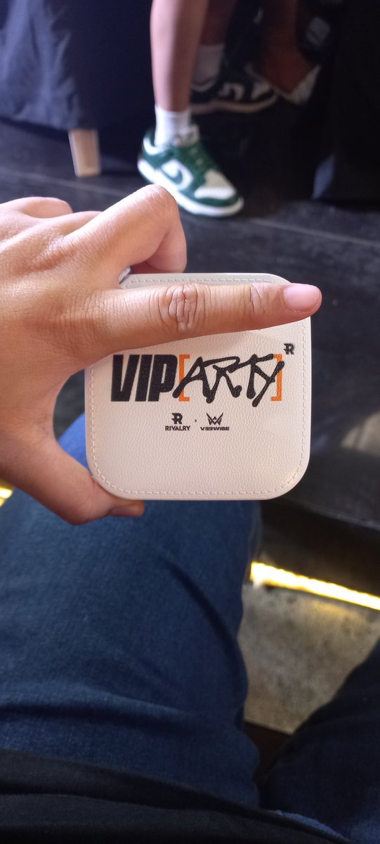 CaIIMePusa's tweet photo. #VIParty
#RivalryXV33Wise https://t.co/fCsHEthCGO