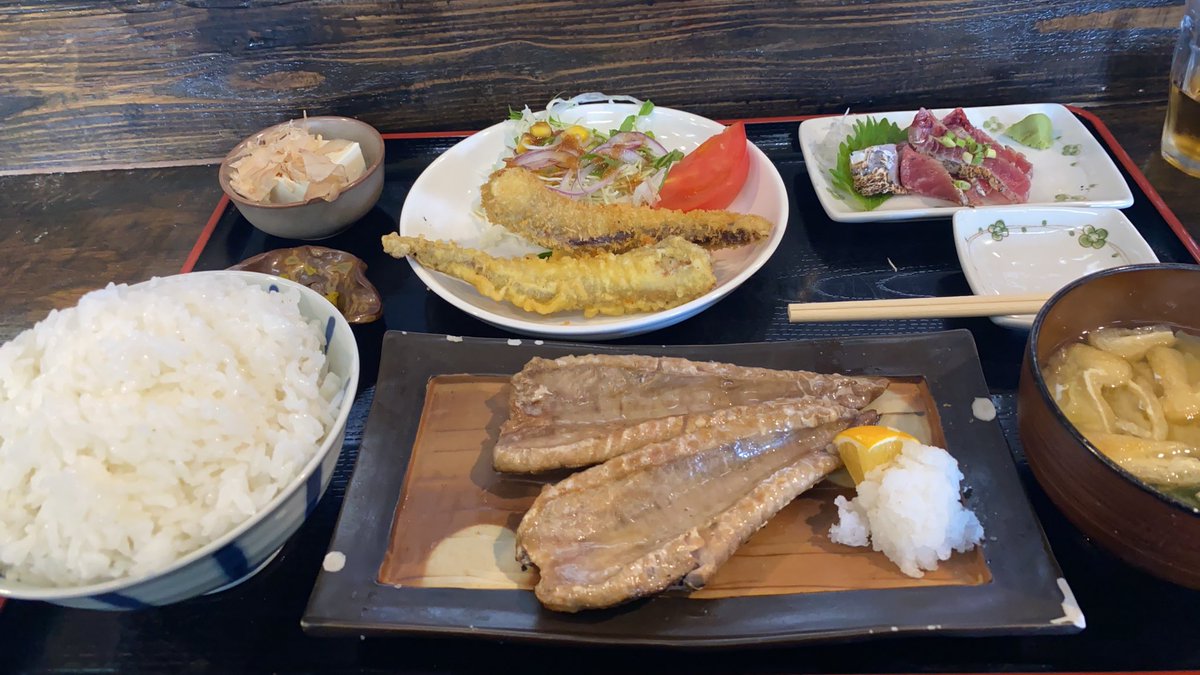 鹿児島県枕崎市
鰹腹側三昧
これで880円
美味い😋