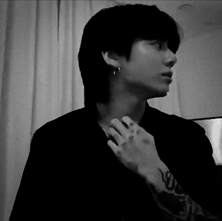 BLlSSTHETICS's tweet photo. someone's eager to smoke together as a date?:] https://t.co/wufPdNC0Rg