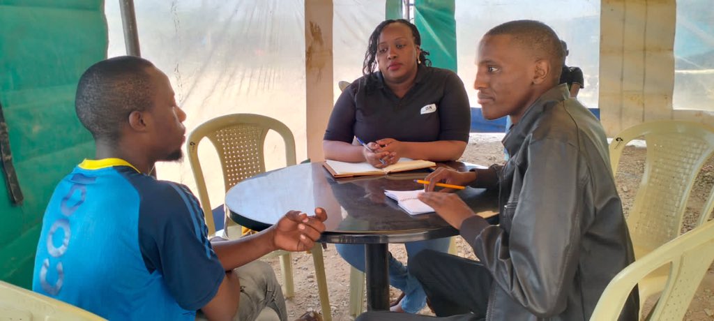 DlacKenya's tweet photo. Legal help is here! Kiambiu Justice & DLAC are offering FREE legal aid right now in Kamukunji! #accessjustice #equaljustice #knowyourrights #lawforall https://t.co/bQvh9wOVME