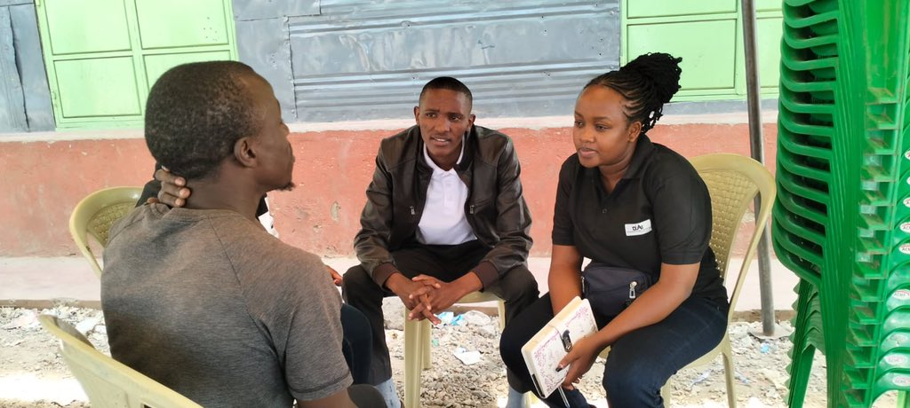 DlacKenya's tweet photo. Legal help is here! Kiambiu Justice & DLAC are offering FREE legal aid right now in Kamukunji! #accessjustice #equaljustice #knowyourrights #lawforall https://t.co/bQvh9wOVME