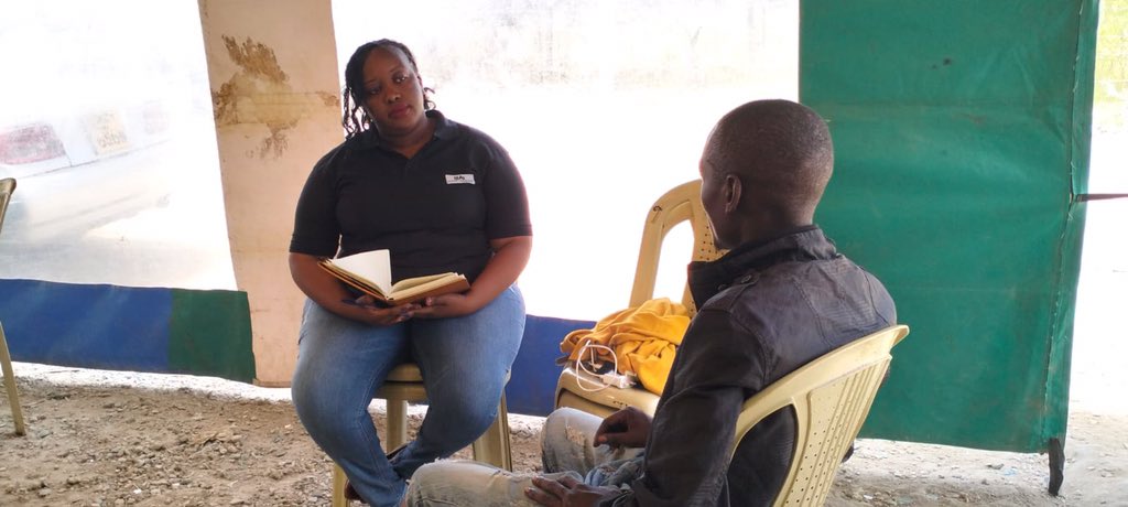 DlacKenya's tweet photo. Legal help is here! Kiambiu Justice & DLAC are offering FREE legal aid right now in Kamukunji! #accessjustice #equaljustice #knowyourrights #lawforall https://t.co/bQvh9wOVME
