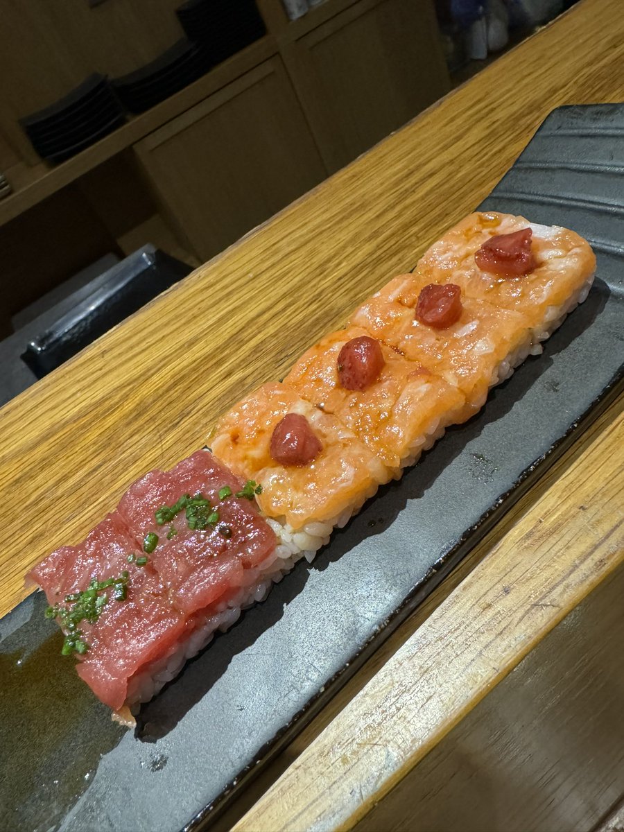 Χρόνια άκουγα τα καλύτερα για το #sushimou του <a href="/th4lis/">thalis む</a> και πλέον που έχω άποψη, ναι είναι το καλύτερο #omakase 🍣 experience στην Αθήνα. Αξίζει να το ζήσετε 🔥
