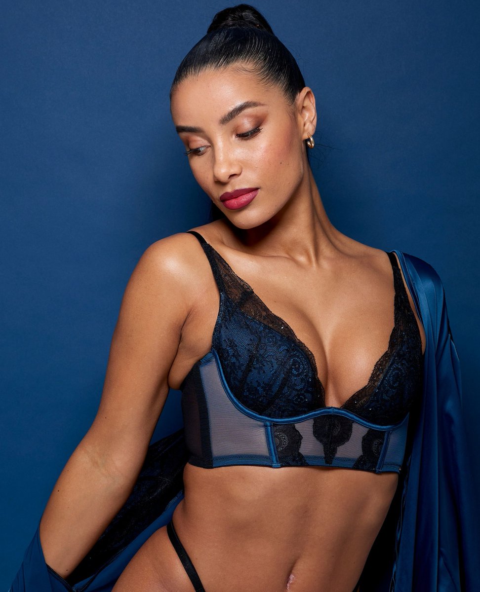 Envelop yourself in a little luxury. Our VIP Confession collection features; soft-sheen satin with delicate stretchlace richly decorated with diamante highlights.
