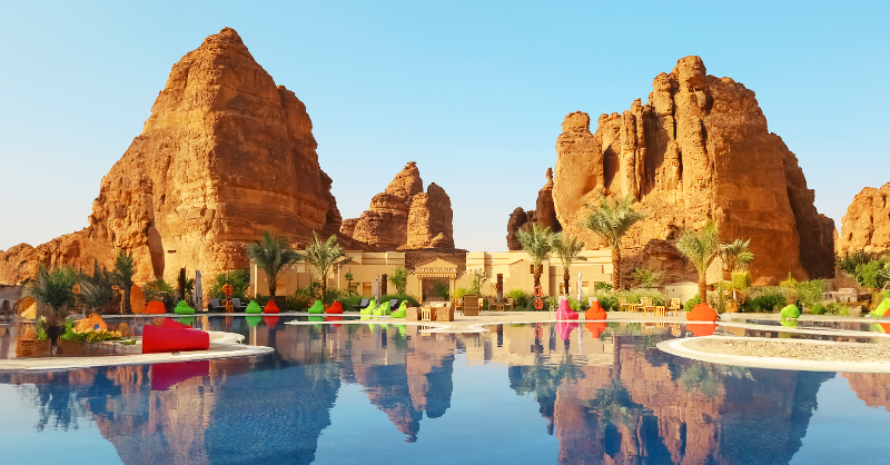 AlUlaMoments's tweet photo. Relax & enjoy a stay at the #ShadenResort. Unwind beside the sparkling blue pool framed by breathtaking sandstone formations. Pick a deluxe room, villa, or the Royal Suite, all elegantly designed with a modern feel & traditional touches.
Book now.
#AlUlaMoments