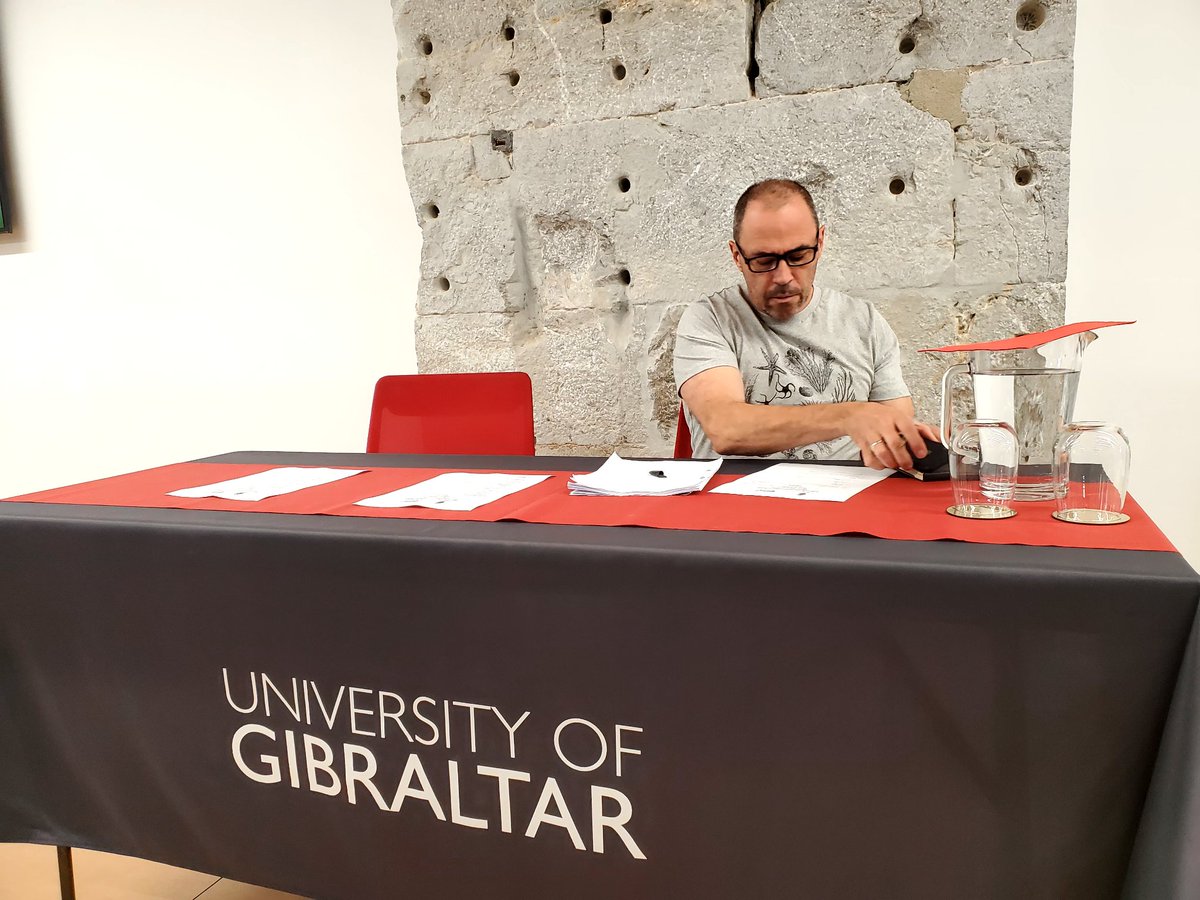 Brief introductions by Prof @CliveFinlayson and chair @DrAlexMenez, and our Christmas Seminar on the #NaturalHistory of #Gibraltar is underway at @Uni_Gib!