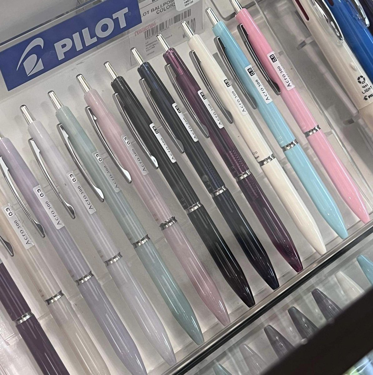 seokch1m_'s tweet photo. interest check ic ph

pilot ballpen with engraving! (may box daw if 10 bubuy)

— papagawa kasi ako bukas, baka may gusto magpasabuy hehehehe 

Will order tomorrow, then makukuha ko by monday after my exam

loc: quezon city
mop: gcash / paymaya
mod: lbc / sdd

Dm if interested ☺️ https://t.co/TKnTKNpr7Y