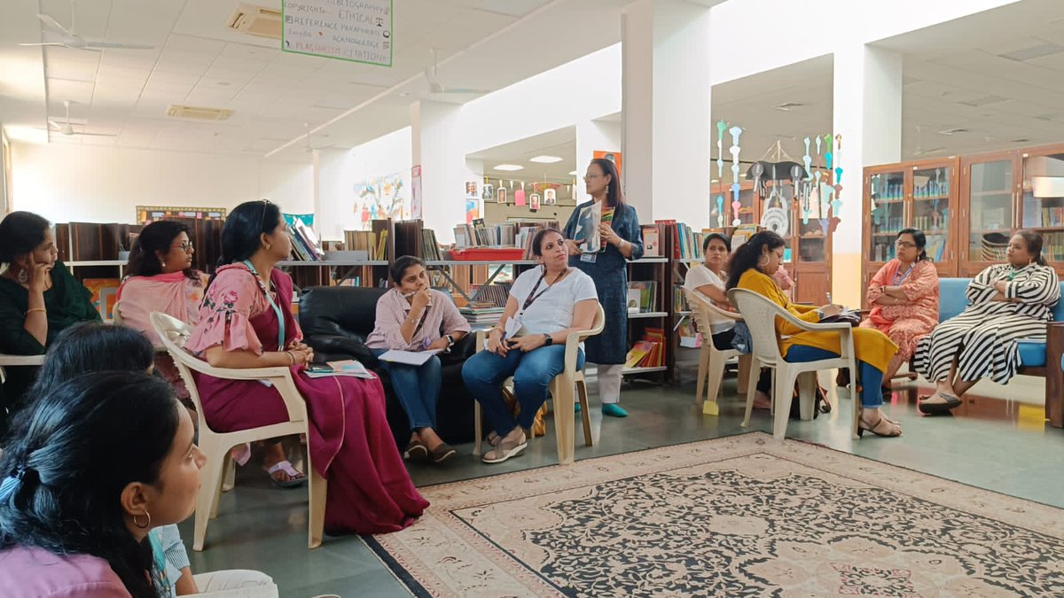 Labonibanerjee's tweet photo. Delighted to be a part of the Job-alike session and leading #Readingandwriting  session with like minded fellow teachers from Hyderabad #PYPnetwork #pyp #Jobalikesession #ibpyp #ibakah @abhimanyudg77
@SREELATHAKUMAR https://t.co/oIRIO2tmDx