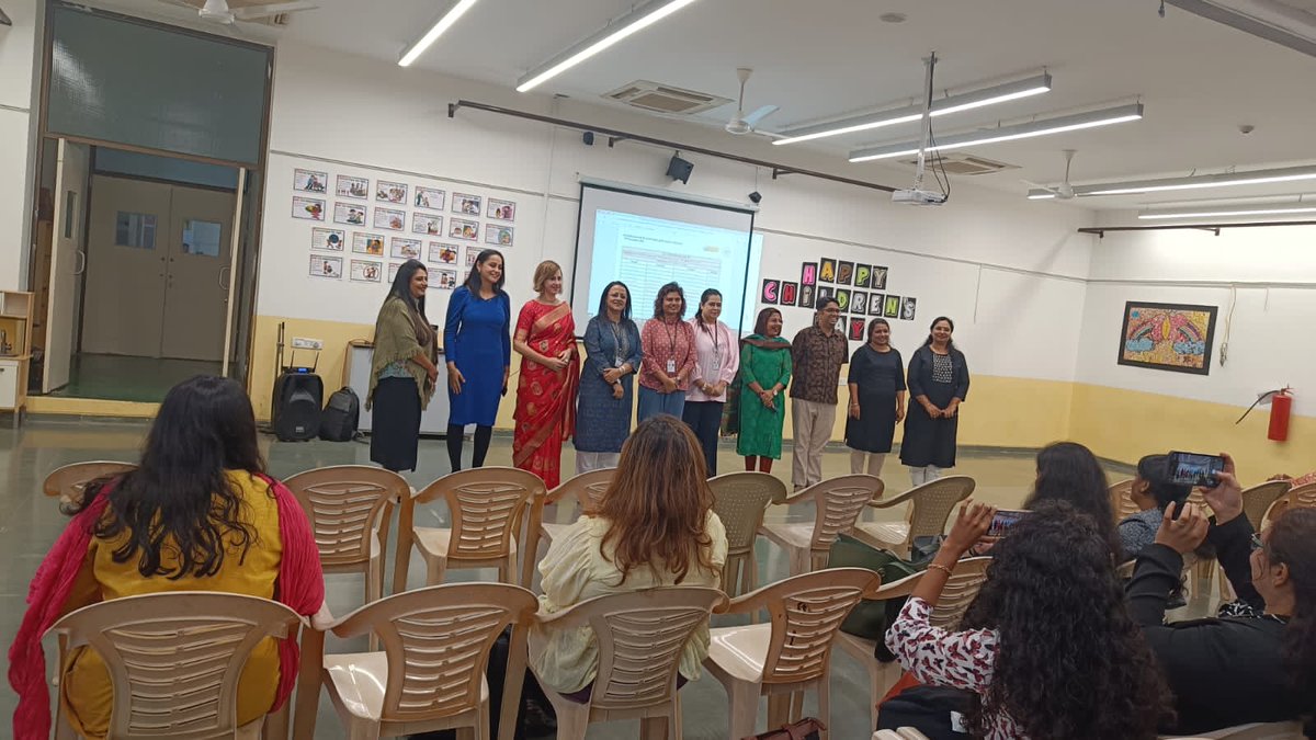 Labonibanerjee's tweet photo. Delighted to be a part of the Job-alike session and leading #Readingandwriting  session with like minded fellow teachers from Hyderabad #PYPnetwork #pyp #Jobalikesession #ibpyp #ibakah @abhimanyudg77
@SREELATHAKUMAR https://t.co/oIRIO2tmDx