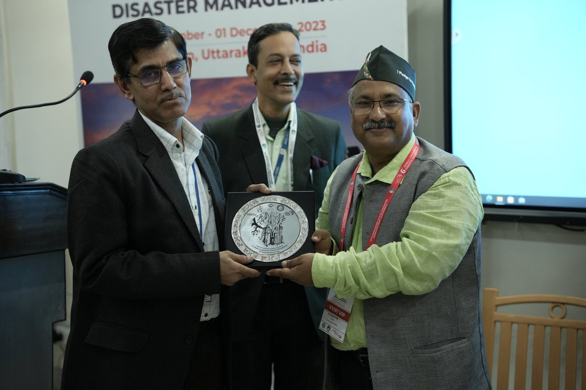 6WCDM2023's tweet image. #ReshapingDisasterResponse #BuildingResilientFuture #ClimateAction #DisasterPreparedness #researchforchange #graphiceradeemedtobeuniversity #graphicerahilluniversity