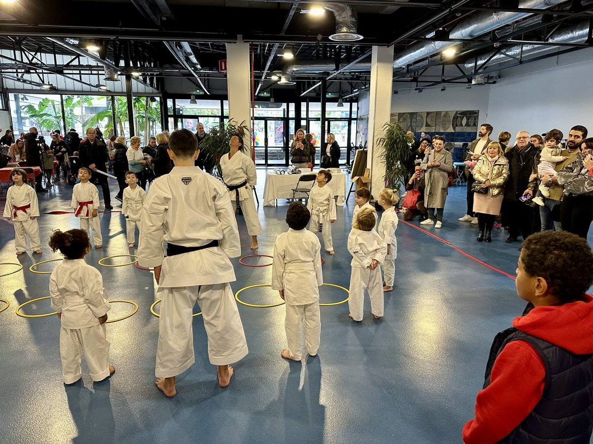 Cette année, c’est à la gare maritime. Nous lançons le #téléthon #Cannes