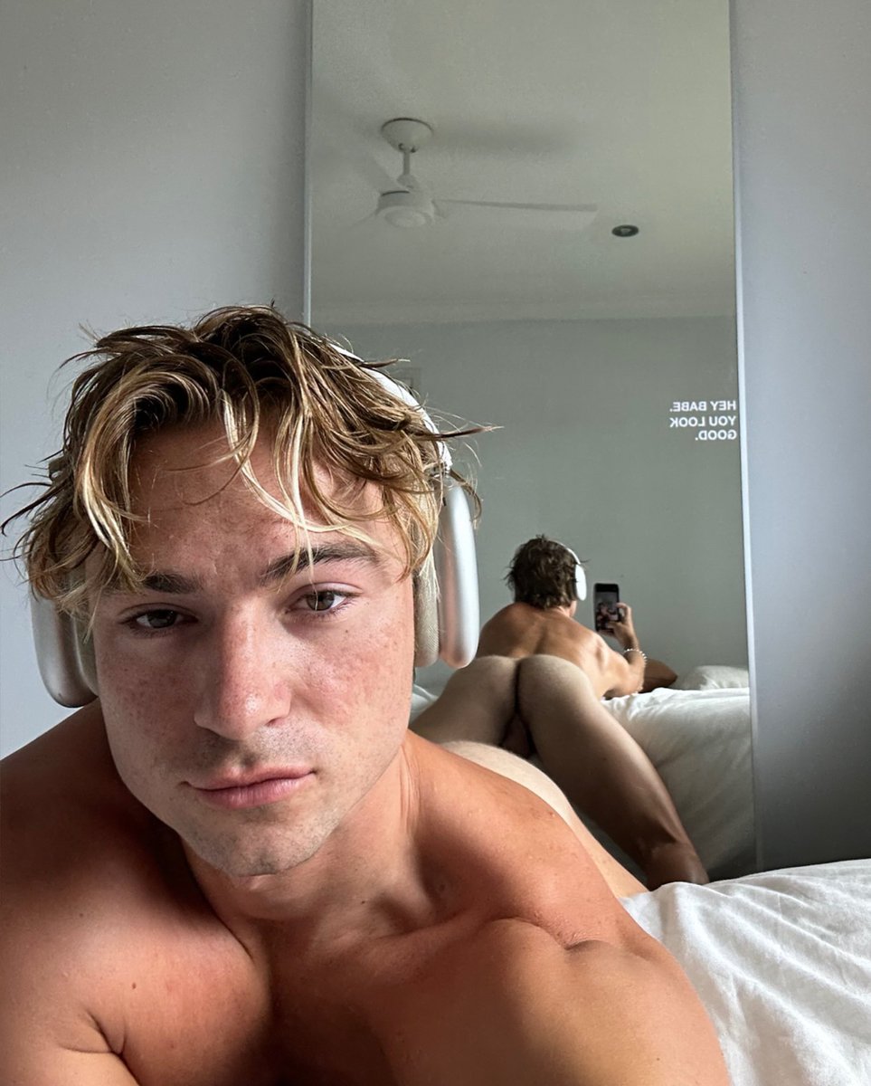 thebeachbum98's tweet photo. New hair new me or whatever https://t.co/o8FlKcnL6r