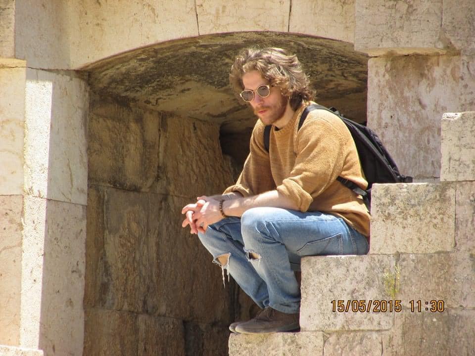 Raffa_Pi's tweet image. 🟠#GiustiziaperMarioPaciolla

Fino a quando i #momenti #buoni
non saranno venuti, tu #spera
che un #giorno o l’altro la vita
di essere #vita si perdoni
come in questo #rosso la #sera
si perdona di essere finita

Siro #Angeli