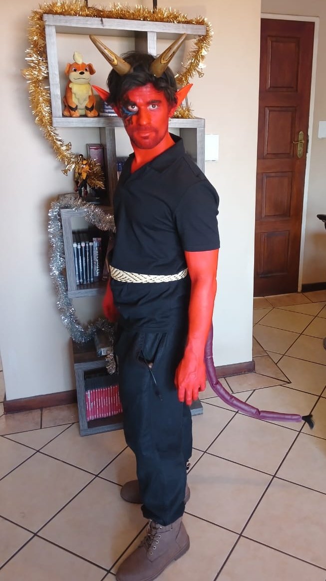 avatronis's tweet photo. About to head to #rAgeExpo2023 in my full on custom made #tiefling #cosplay https://t.co/59V7kuUMgM