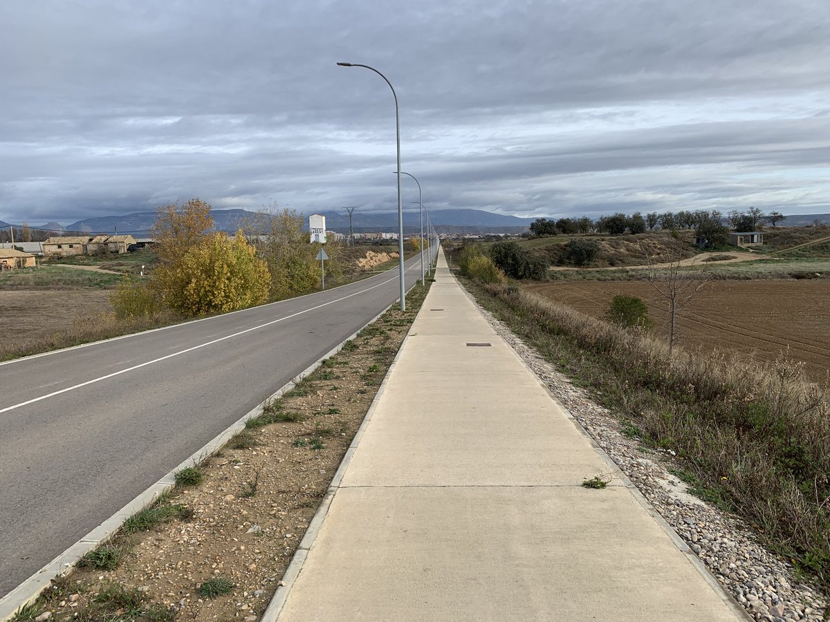 El @DecathlonES de Huesca está en un lugar que para ir tienes que ser deportista. Me encanta.