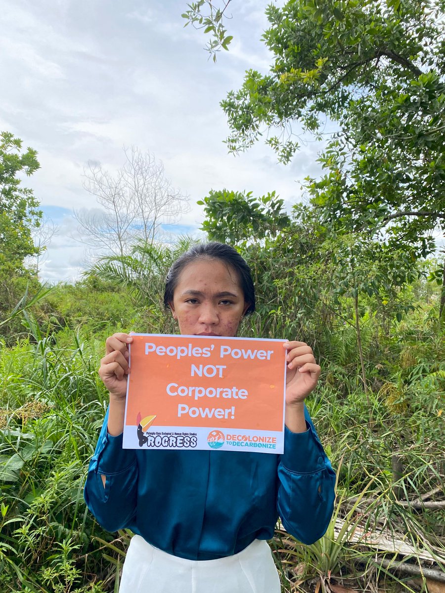 IBONIntlClimate's tweet photo. Palangkaraya Ecological and Human Rights Studies (PROGRESS) Kalimantan Tengah held a discussion on #JustTransition for today’s Day of Action against Corporate Capture of Energy Transition.

#Decolonize2Decarbonize #COP28 #ClimateJustice https://t.co/QyXE1shvMm