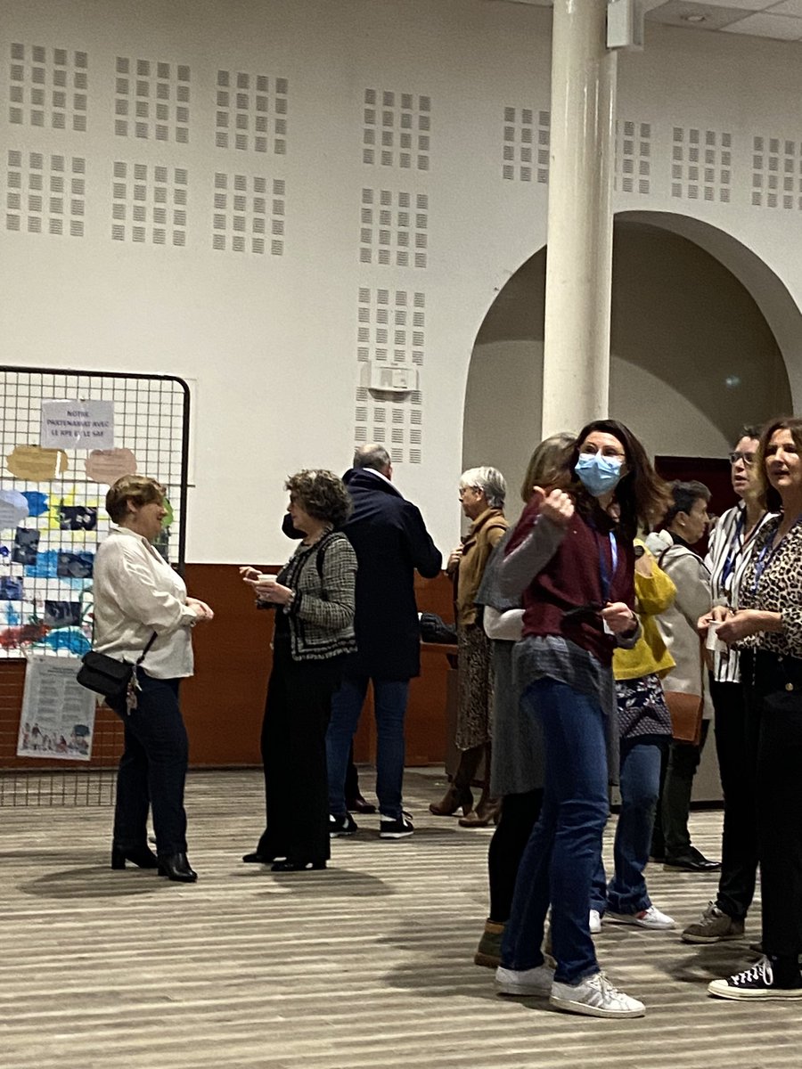 Rencontre des professionnels de la petite enfance à #parentis ce matin lors du 2️⃣ #forum organisé par le relais de la petite enfance. Bravo aux assistantes maternelles qui ont su porter avec dynamisme leur métier.