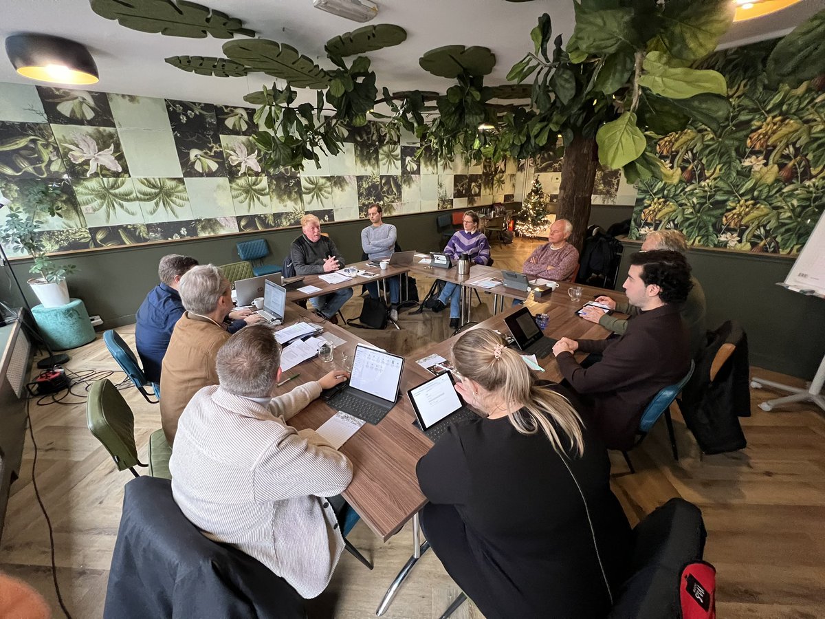 RaadslidNu's tweet photo. Meer ruimte voor lokale keuzes nodig, ook voor #aantrekkelijkheid van #raadslidmaatschap thema in bestuursvergadering @raadslidnu over boodschap naar #kabinetsformatie en nieuwe @2eKamertweets #SterkeRaaddoetErToe https://t.co/qcvRb0RGKX